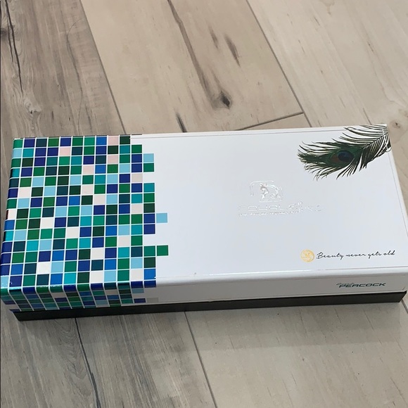 Royale Peacock professional hair straightener - Picture 2 of 3